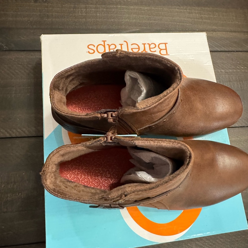 BareTraps Women's Dark Brown Ankle Booties NWT - Picture 7 of 8